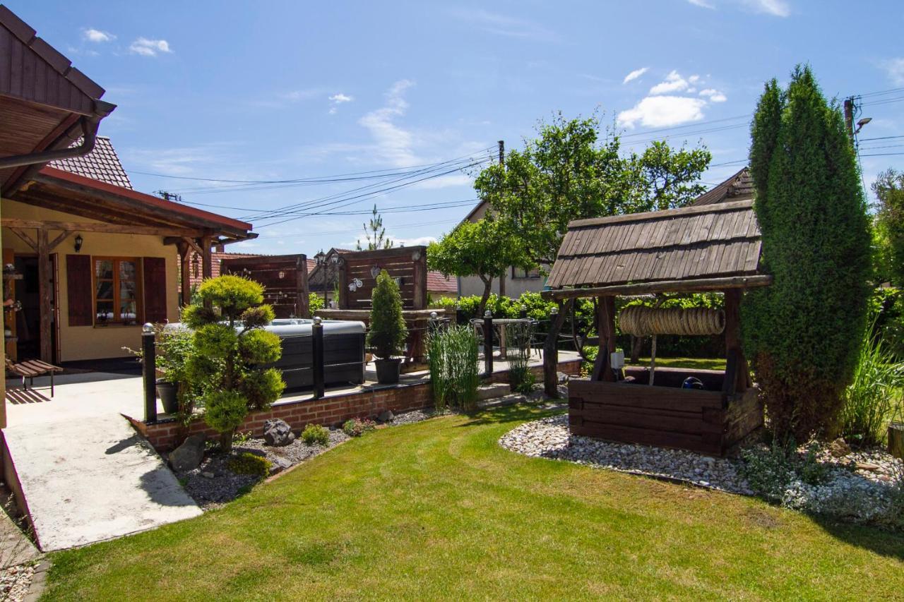 Apartmány Berries Valča Esterno foto