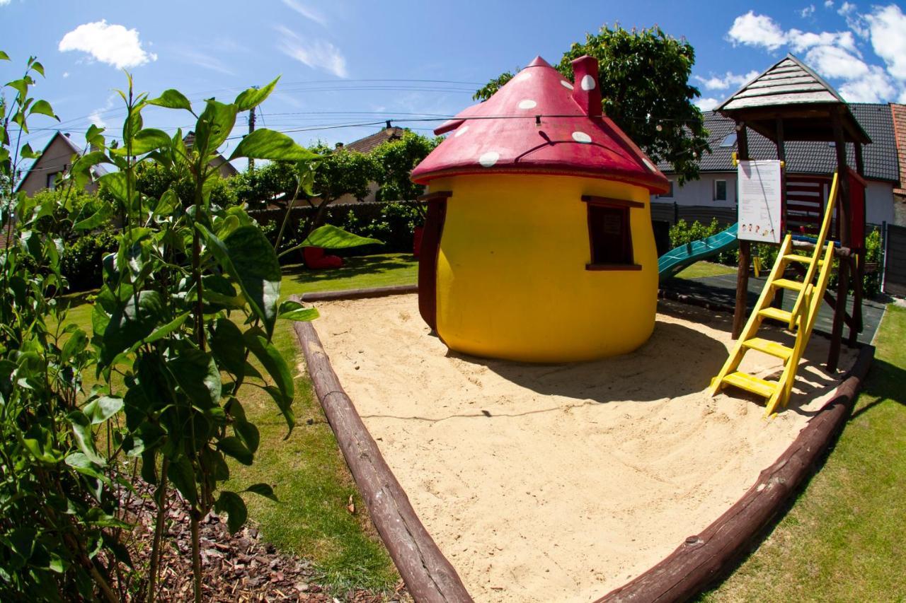 Apartmány Berries Valča Esterno foto